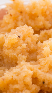 Turmeric N' Honey Lightening Scrub